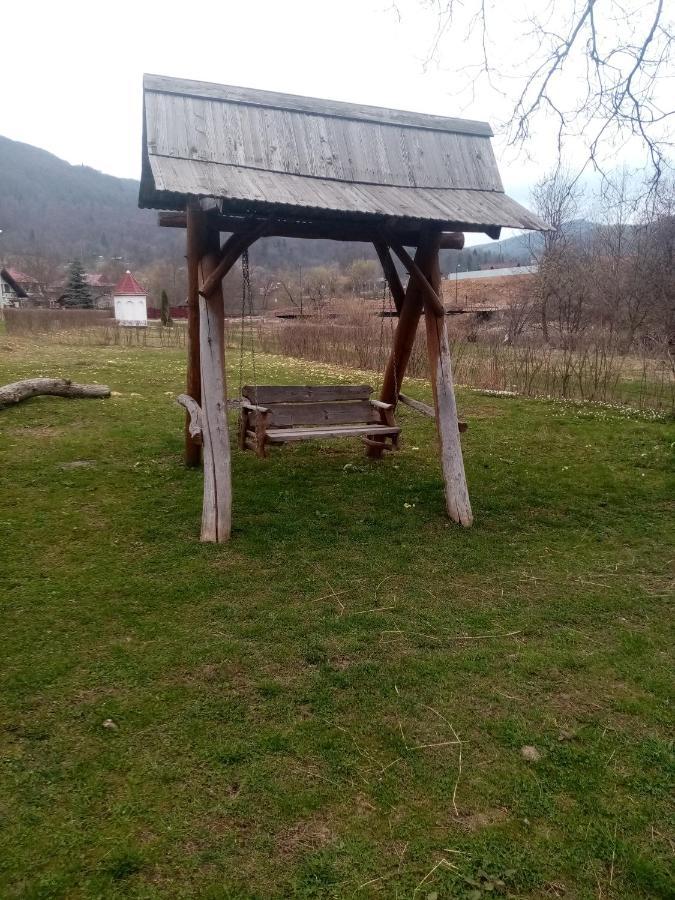 Садиба Федорчуків За Рікою Sheshory Exterior foto