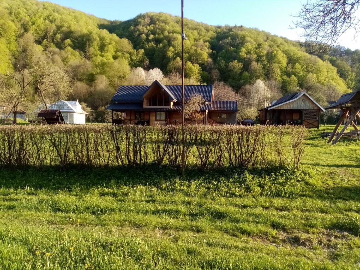 Садиба Федорчуків За Рікою Sheshory Exterior foto