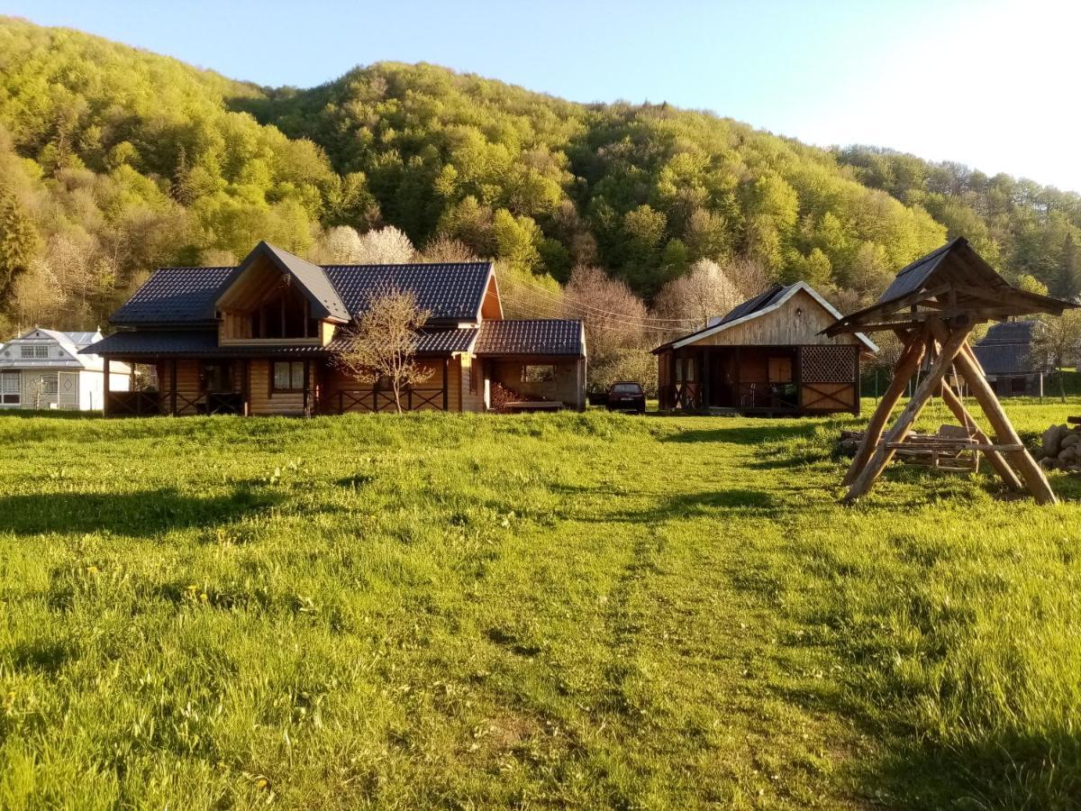 Садиба Федорчуків За Рікою Sheshory Exterior foto