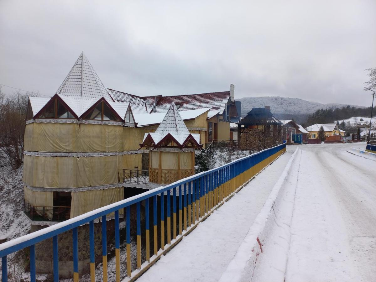 Садиба Федорчуків За Рікою Sheshory Exterior foto